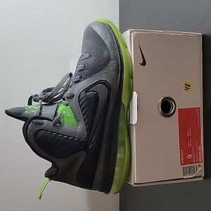 Lebron 9 dunkman